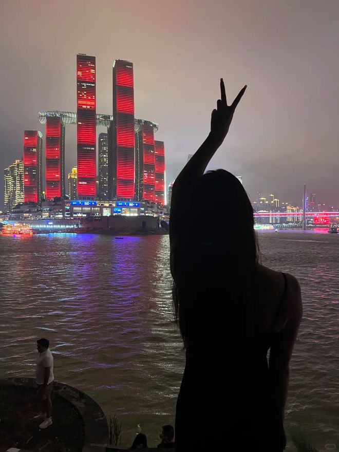 食行:向导私藏老店一网打尽冰球突破平台重庆三日江湖美(图2) 食行:向导私藏老店一网打尽冰球突破平台重庆三日江湖美(图2)