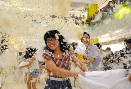 大庆狂欢72小时冰点折扣予您来惠！冰球突破616-618番禺万达年中(图3)