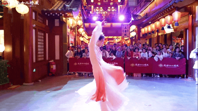 道：72个情绪价值营造标杆案例冰球突破游戏旅游餐饮场景破局之(图69)