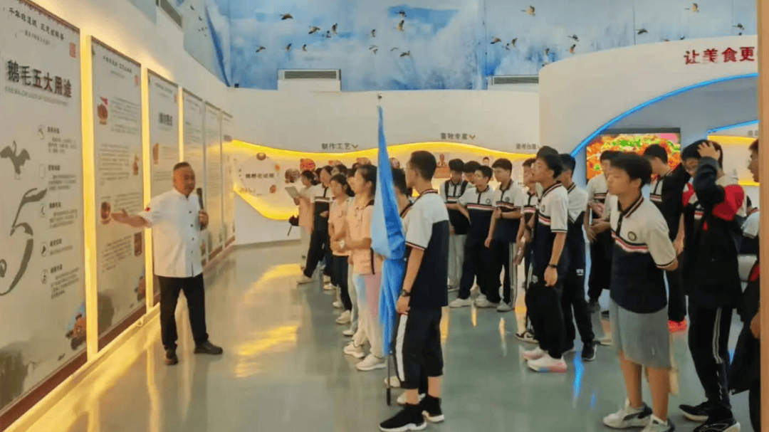 道：72个情绪价值营造标杆案例冰球突破游戏旅游餐饮场景破局之(图78)